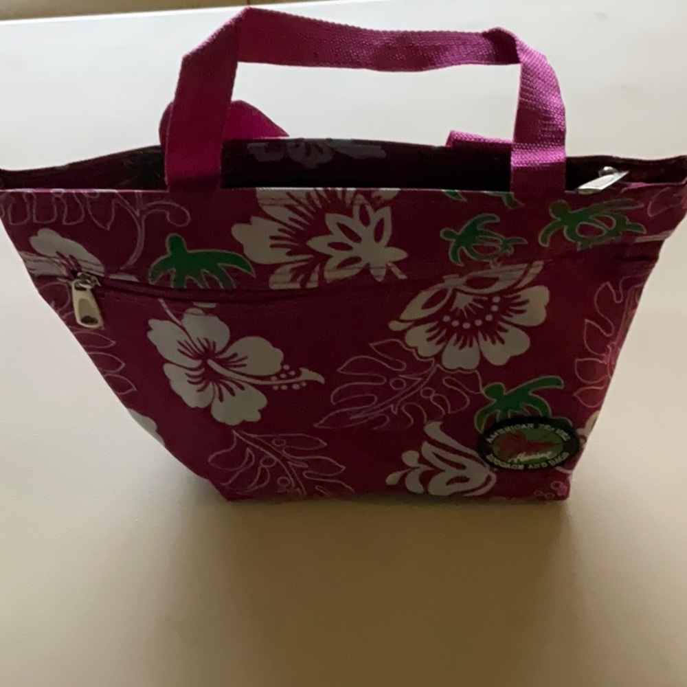 Small American Travel Hawaiian tote